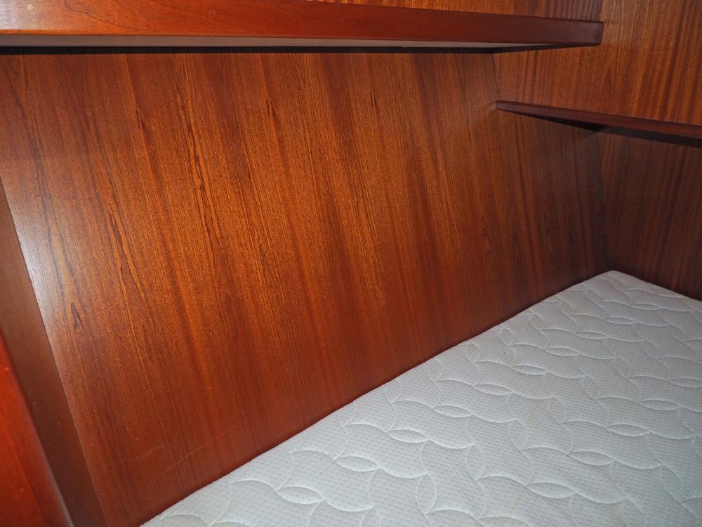 Cabin en avant, H&eacute;bergements